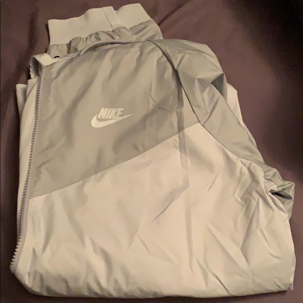 Nike windbreaker